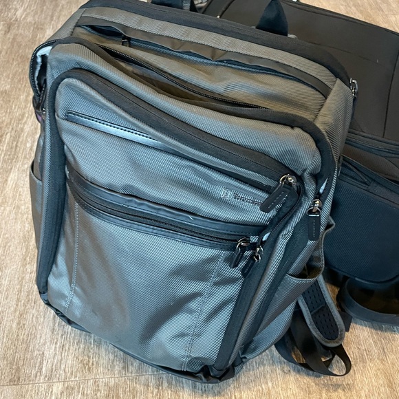 Travelpro Backpack - Picture 3 of 6